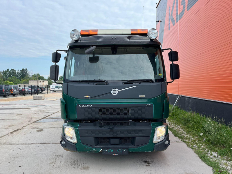 Volvo FE 350 6x2*4 BOX L=5383 mm - Billenőplatós teherautó: 3 kép. Volvo FE 350 6x2*4 BOX L=5383 mm - Billenőplatós teherautó: 3 kép.