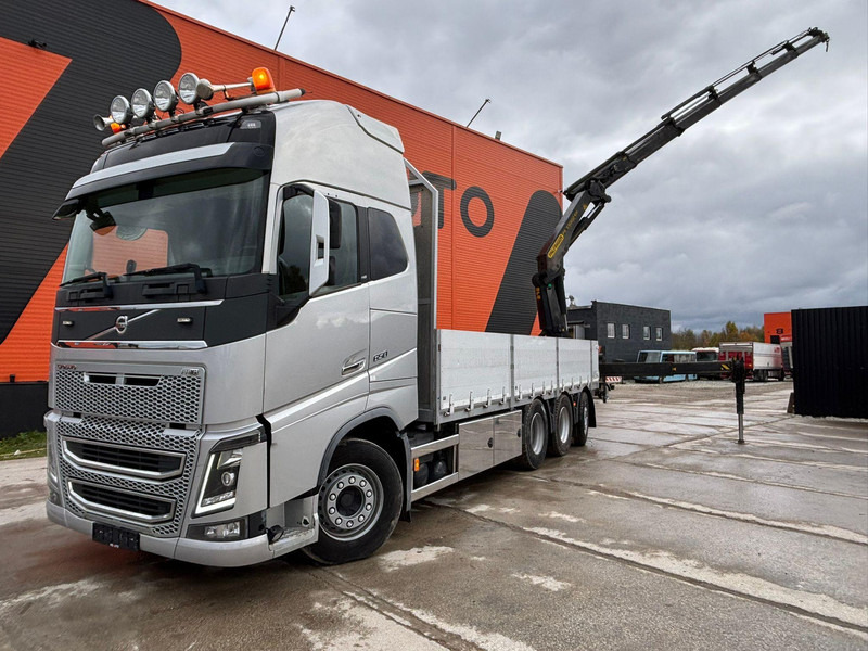 Volvo FH 16 650 8x4*4 PALFINGER PK 33002 EH / PLATFORM L=6779 mm - Platós teherautó, Darus autó: 1 kép. Volvo FH 16 650 8x4*4 PALFINGER PK 33002 EH / PLATFORM L=6779 mm - Platós teherautó, Darus autó: 1 kép.