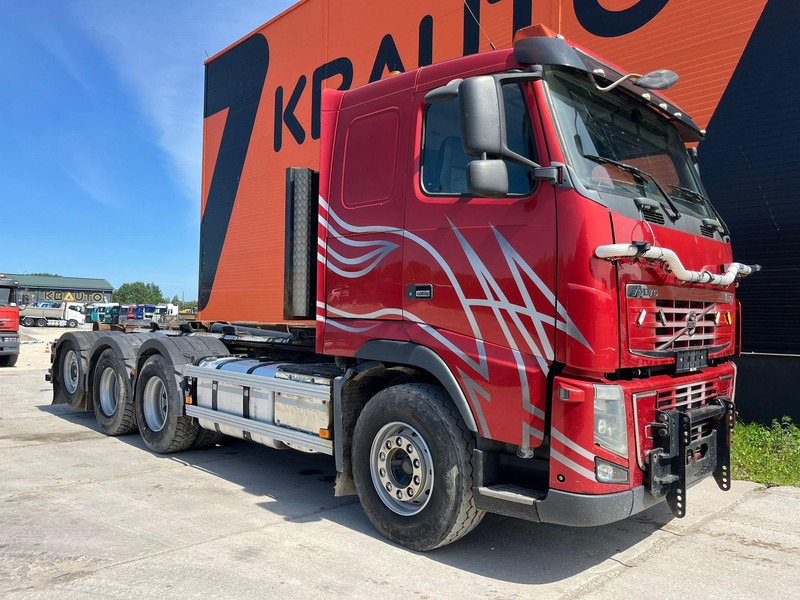 Volvo FH 16 700 8x4*4 HIAB XR 24 ton / L=5800 mm - Horgos rakodó teherautó: 4 kép. Volvo FH 16 700 8x4*4 HIAB XR 24 ton / L=5800 mm - Horgos rakodó teherautó: 4 kép.