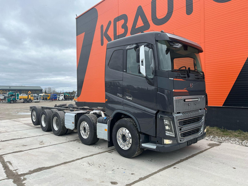 Volvo FH 16 750 10x4*6 GCW 100 ton / CHASSIS L=7350 mm - Alvaz teherautó: 4 kép. Volvo FH 16 750 10x4*6 GCW 100 ton / CHASSIS L=7350 mm - Alvaz teherautó: 4 kép.