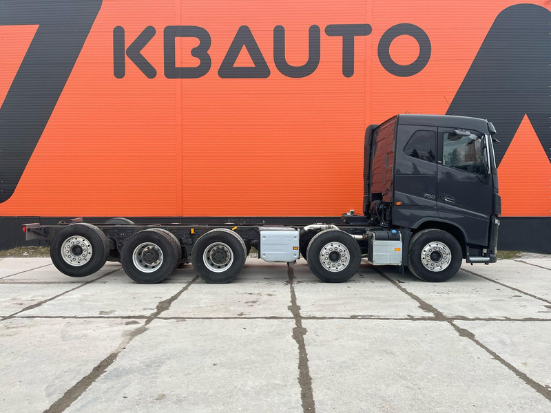 Volvo FH 16 750 10x4*6 GCW 100 ton / CHASSIS L=7350 mm - Alvaz teherautó: 5 kép. Volvo FH 16 750 10x4*6 GCW 100 ton / CHASSIS L=7350 mm - Alvaz teherautó: 5 kép.