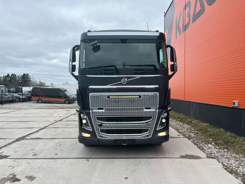 Volvo FH 16 750 10x4*6 GCW 100 ton / CHASSIS L=7350 mm - Alvaz teherautó: 3 kép. Volvo FH 16 750 10x4*6 GCW 100 ton / CHASSIS L=7350 mm - Alvaz teherautó: 3 kép.