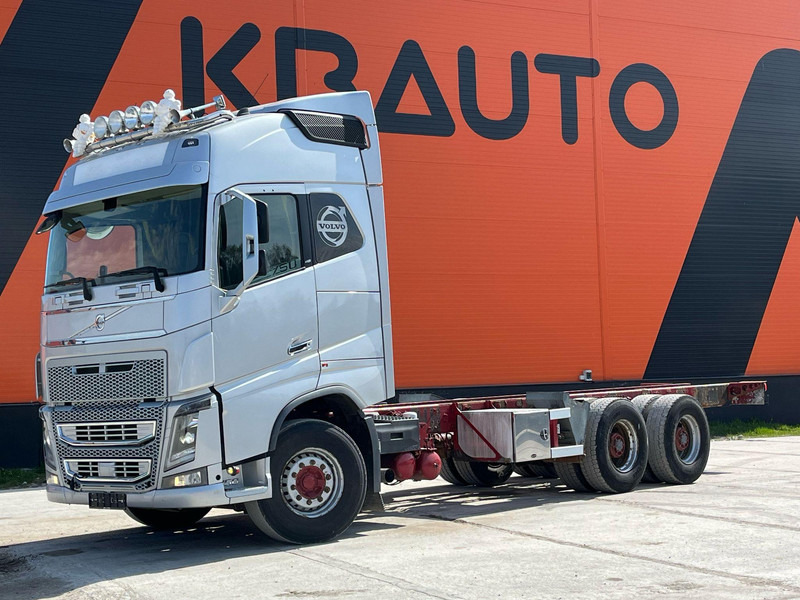 Volvo FH 16 750 6x4 9 TON FRONT AXLE / RETARDER / PTO / CHASSIS L=7856 mm - Alvaz teherautó: 1 kép. Volvo FH 16 750 6x4 9 TON FRONT AXLE / RETARDER / PTO / CHASSIS L=7856 mm - Alvaz teherautó: 1 kép.
