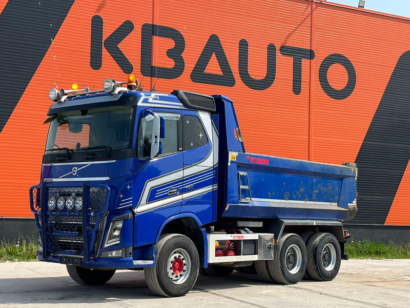 Volvo FH 16 750 6x4 RETARDER / TANDEM AXLE LIFT / BIG AXLES / BOX L=4732 mm - Billenőplatós teherautó: 1 kép. Volvo FH 16 750 6x4 RETARDER / TANDEM AXLE LIFT / BIG AXLES / BOX L=4732 mm - Billenőplatós teherautó: 1 kép.