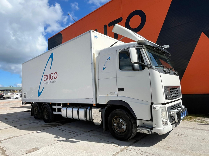 Volvo FH 400 6x2 BOX L=7400 - Dobozos felépítményű teherautó: 3 kép. Volvo FH 400 6x2 BOX L=7400 - Dobozos felépítményű teherautó: 3 kép.