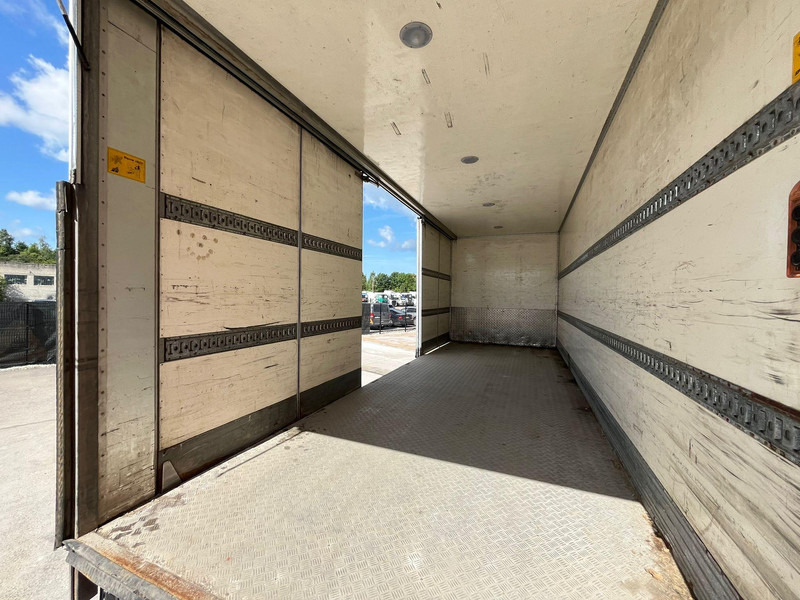 Dobozos felépítményű teherautó Volvo FH 400 6x2 BOX L=7400: 12 kép.