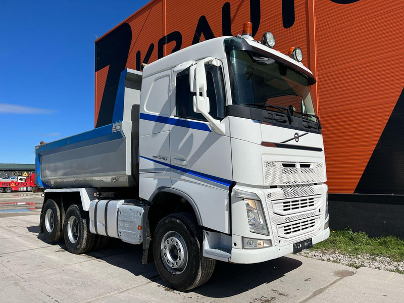 Volvo FH 540 6x4 RETARDER / TANDEM AXLE LIFT / BIG AXLES / BOX L=4488 mm - Billenőplatós teherautó: 4 kép. Volvo FH 540 6x4 RETARDER / TANDEM AXLE LIFT / BIG AXLES / BOX L=4488 mm - Billenőplatós teherautó: 4 kép.
