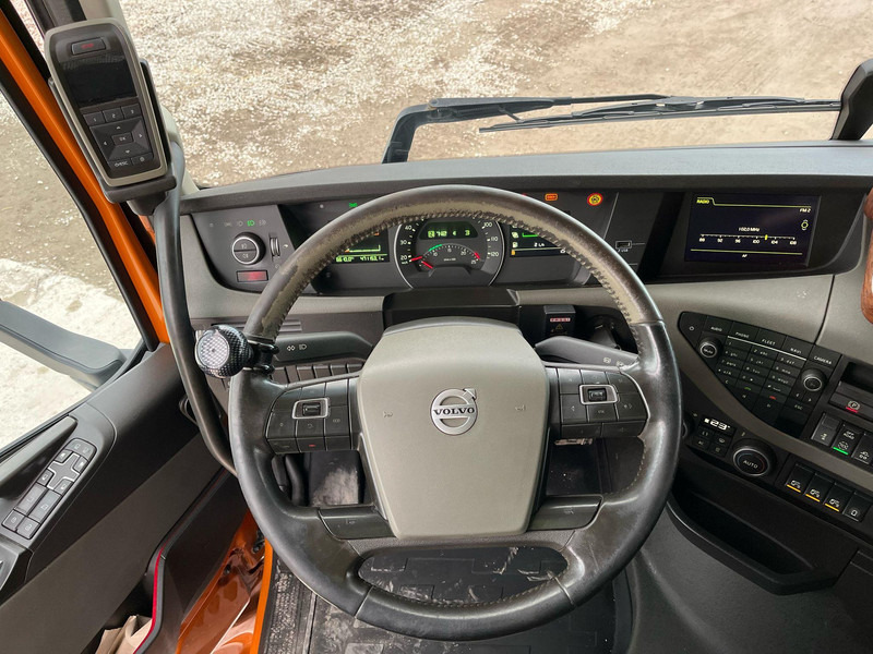 Interior photo 1: Platós teherautó, Darus autó Volvo FH 540 8x2 Fassi F950RA2.28 + JIB L616 + WINCH / EXTENDABLE PLATFROM