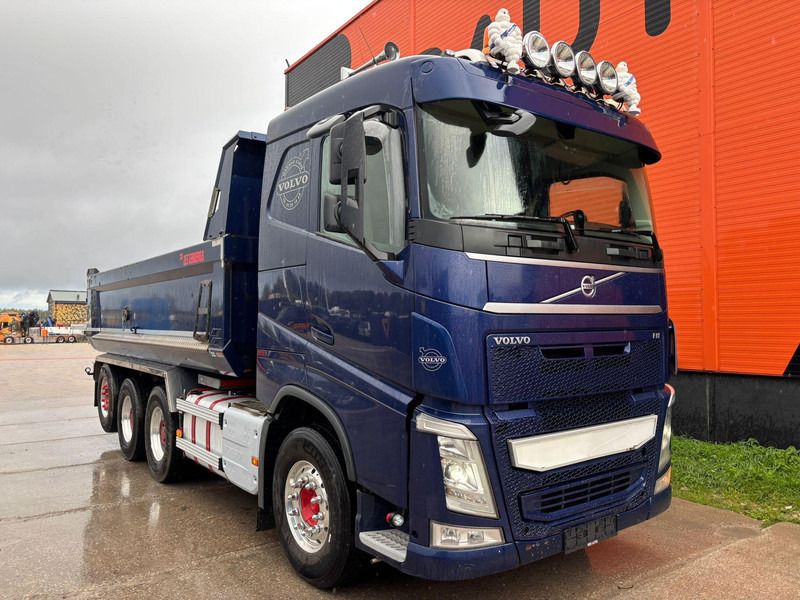 Volvo FH 540 8x4*4 BOX L=5522 mm - Billenőplatós teherautó: 4 kép. Volvo FH 540 8x4*4 BOX L=5522 mm - Billenőplatós teherautó: 4 kép.