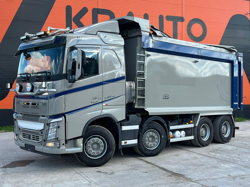 Volvo FH 540 8x4 HYDRAULIC TENT / RETARDER / TANDEM AXLE LIFT - Billenőplatós teherautó: 1 kép. Volvo FH 540 8x4 HYDRAULIC TENT / RETARDER / TANDEM AXLE LIFT - Billenőplatós teherautó: 1 kép.