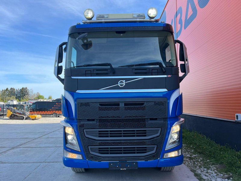 Volvo FH 540 8x4 TANDEM AXLE LIFT / BIG AXLES / BOX L=5712 mm - Billenőplatós teherautó: 3 kép. Volvo FH 540 8x4 TANDEM AXLE LIFT / BIG AXLES / BOX L=5712 mm - Billenőplatós teherautó: 3 kép.