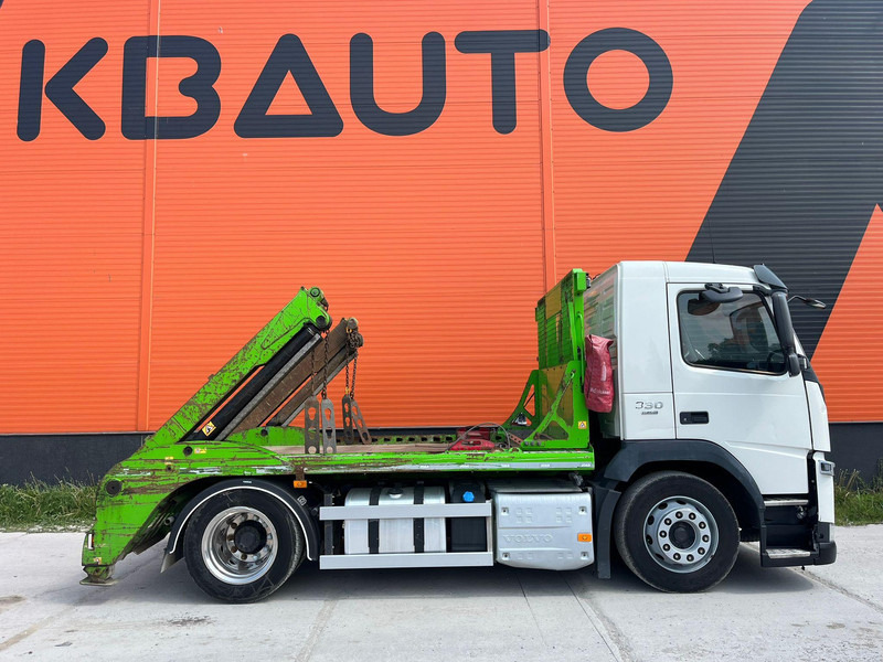 Volvo FM 330 4x2 JOAB TL 8 AO C - Konténerszállító: 5 kép. Volvo FM 330 4x2 JOAB TL 8 AO C - Konténerszállító: 5 kép.