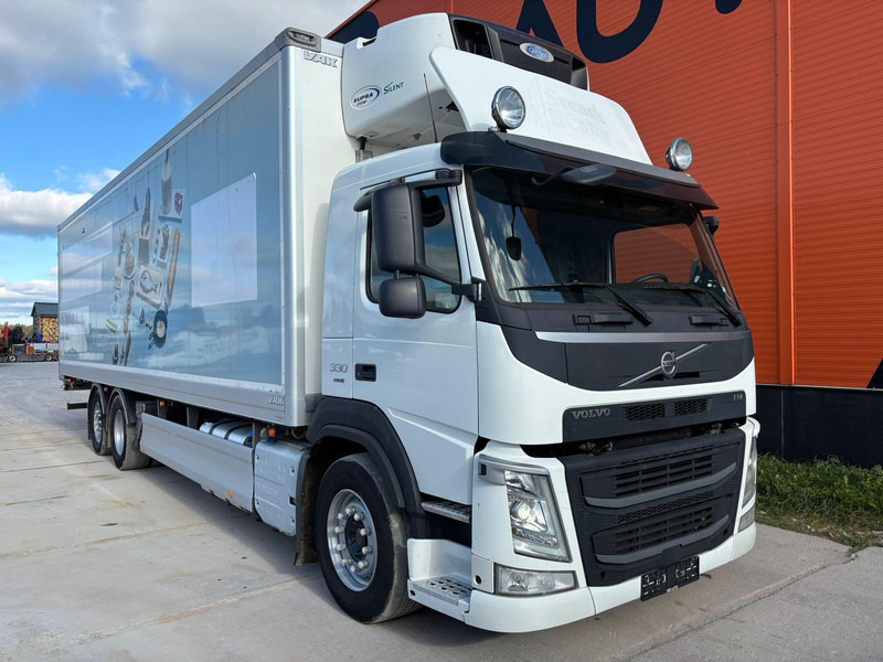Volvo FM 330 6x2*4 Carrier Supra 1250 Mt / BOX L=9663 mm - Hűtős teherautó: 4 kép. Volvo FM 330 6x2*4 Carrier Supra 1250 Mt / BOX L=9663 mm - Hűtős teherautó: 4 kép.