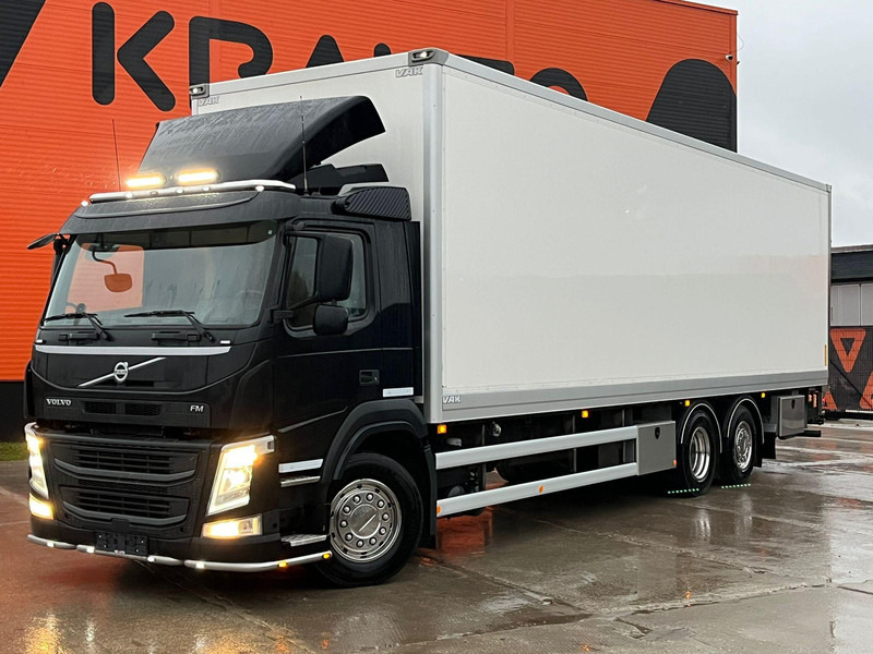 Volvo FM 420 6x2 ADBLUE PROGRAMMED OFF / BOX HEATING / BOX L=9977 mm - Dobozos felépítményű teherautó: 1 kép. Volvo FM 420 6x2 ADBLUE PROGRAMMED OFF / BOX HEATING / BOX L=9977 mm - Dobozos felépítményű teherautó: 1 kép.