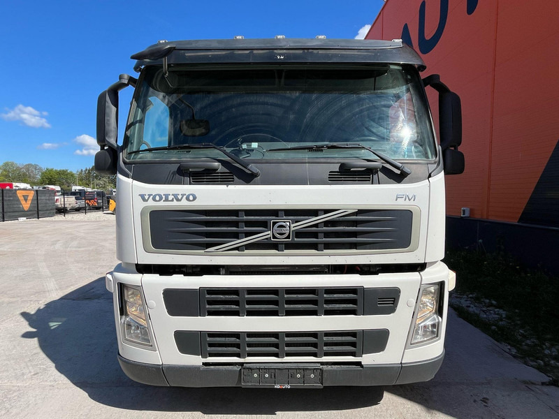 Volvo FM 420 6x4 HIAB 20 ton / L=5600 mm - Horgos rakodó teherautó: 3 kép. Volvo FM 420 6x4 HIAB 20 ton / L=5600 mm - Horgos rakodó teherautó: 3 kép.