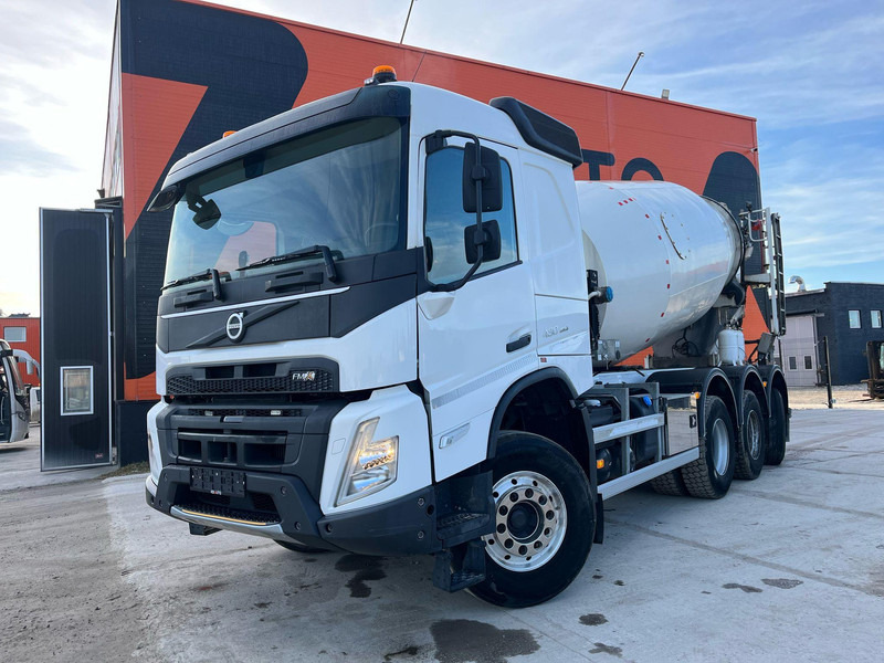 Volvo FMX 430 8x4*4 BSH 103 / 10 m3 - Betonmixer: 2 kép. Volvo FMX 430 8x4*4 BSH 103 / 10 m3 - Betonmixer: 2 kép.