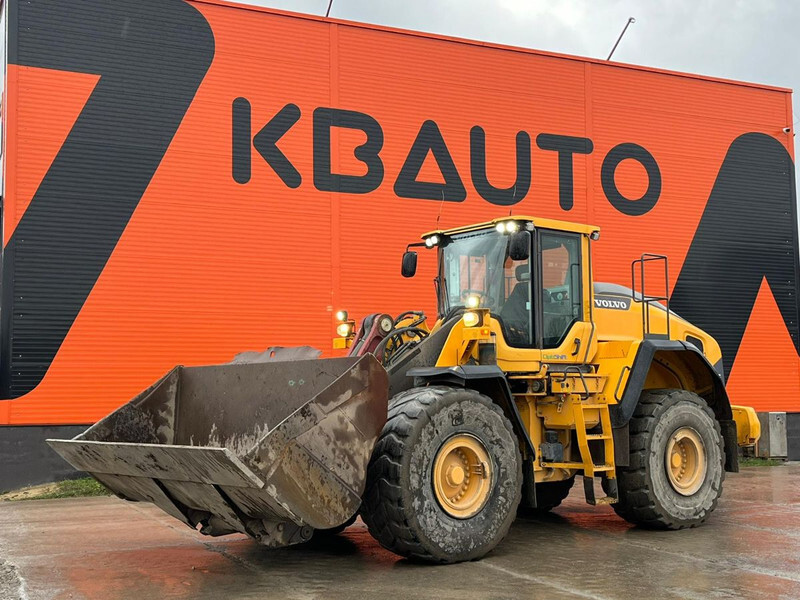 Volvo L 150 H 4x4 AdBlue and DPF programmed off - Gumikerekes homlokrakodó: 2 kép. Volvo L 150 H 4x4 AdBlue and DPF programmed off - Gumikerekes homlokrakodó: 2 kép.