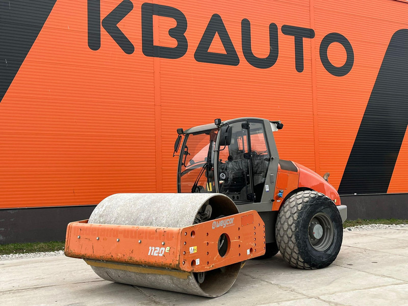 Weycor AW 1120 E - Henger: 1 kép. Weycor AW 1120 E - Henger: 1 kép.