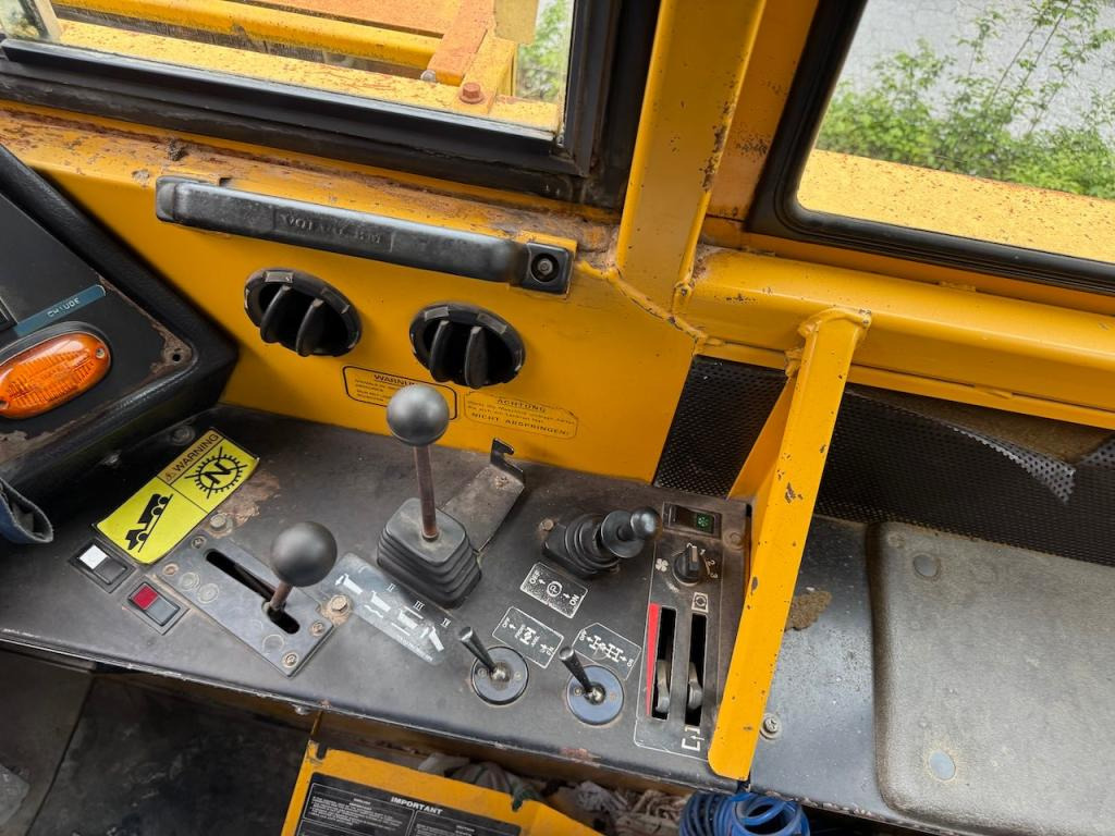 BM Volvo A35 lízing BM Volvo A35: 15 kép.