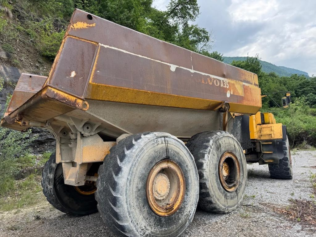 BM Volvo A35 - Csuklós dömper: 3 kép. BM Volvo A35 - Csuklós dömper: 3 kép.
