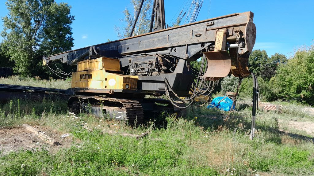 JUNTTAN PV 216 - Cölöpverő: 2 kép. JUNTTAN PV 216 - Cölöpverő: 2 kép.