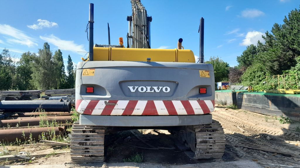 VOLVO Volvo EC360 - zasięg 21 m / dodatkowe ramię w zestawie - Lánctalpas kotró: 3 kép. VOLVO Volvo EC360 - zasięg 21 m / dodatkowe ramię w zestawie - Lánctalpas kotró: 3 kép.