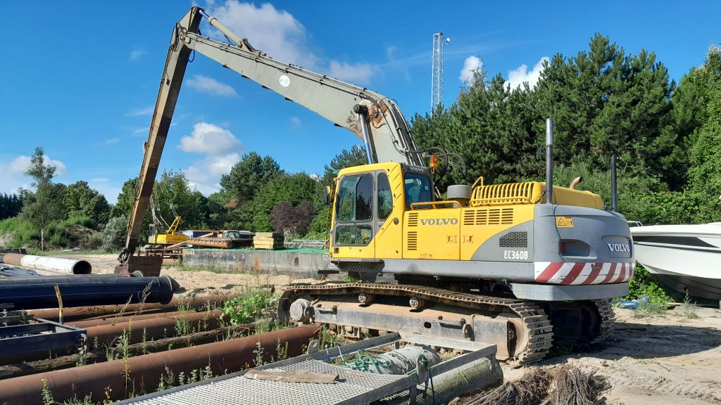 VOLVO Volvo EC360 - zasięg 21 m / dodatkowe ramię w zestawie - Lánctalpas kotró: 1 kép. VOLVO Volvo EC360 - zasięg 21 m / dodatkowe ramię w zestawie - Lánctalpas kotró: 1 kép.