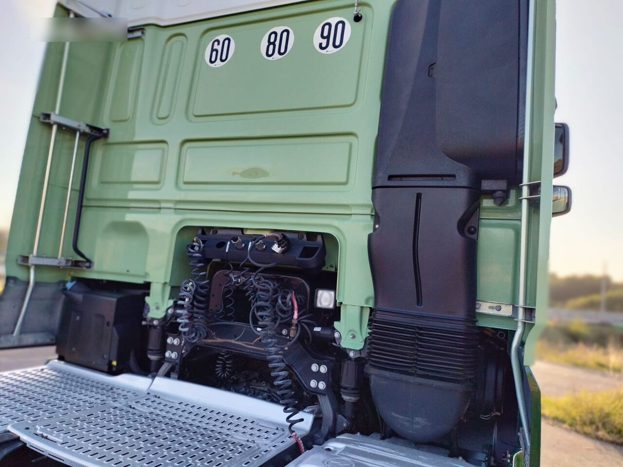 Nyergesvontató DAF XF 106 510: 9 kép.