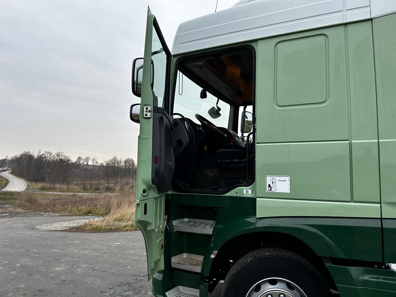 Nyergesvontató DAF XF 106 510: 15 kép.