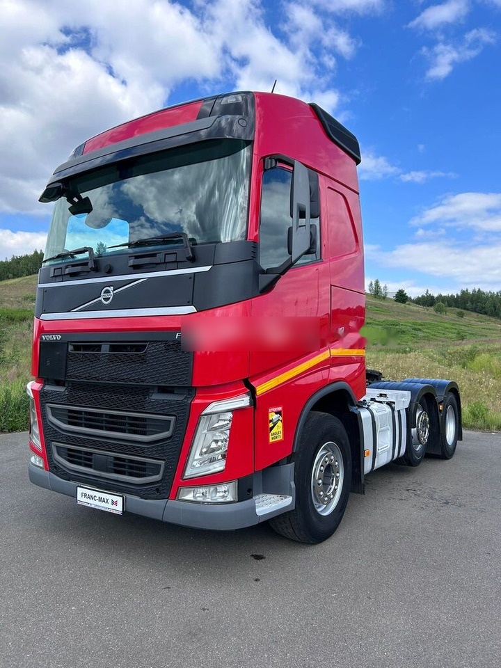 Volvo FH 500 - Nyergesvontató: 2 kép. Volvo FH 500 - Nyergesvontató: 2 kép.