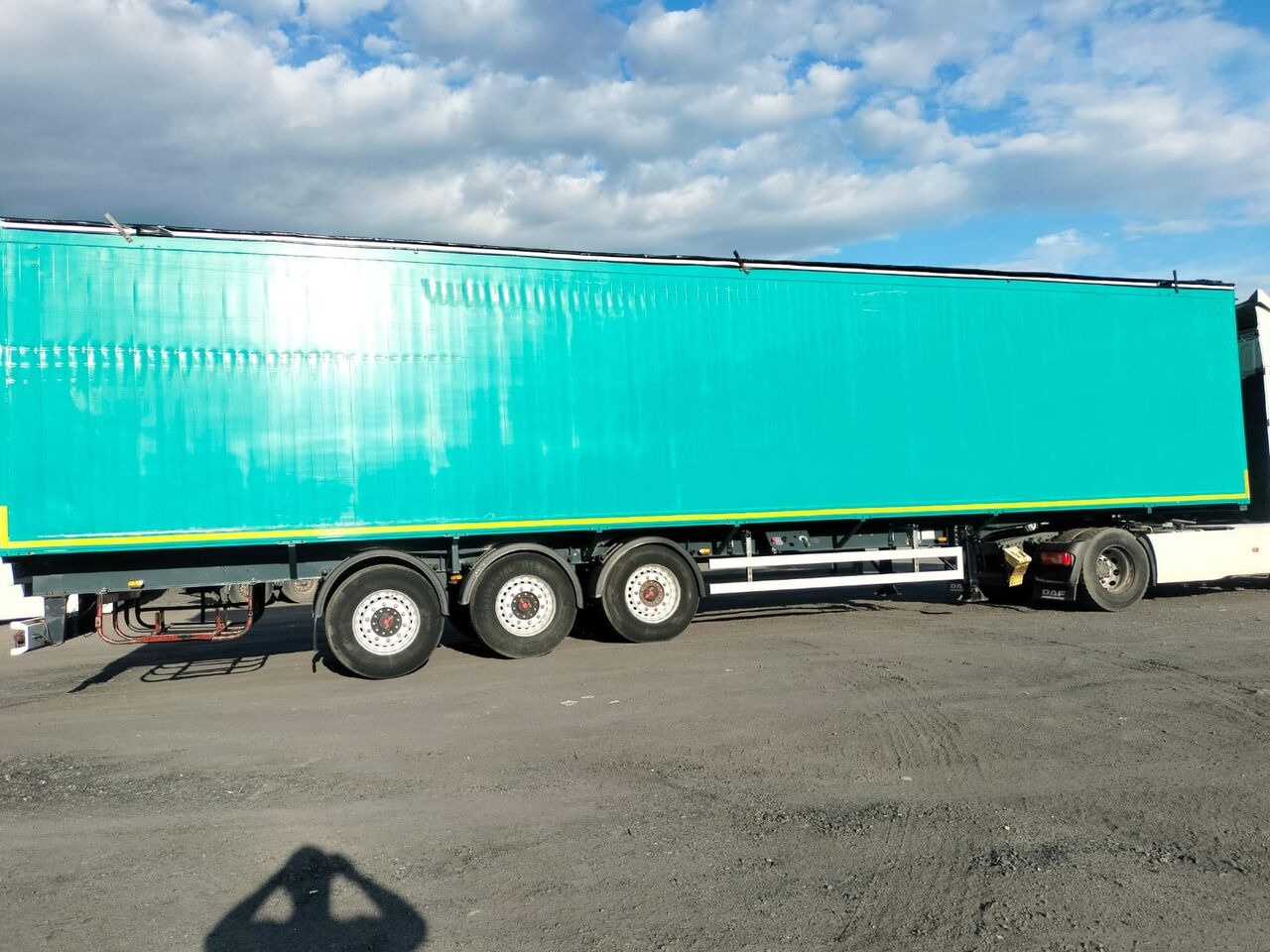 ZM-Max NC3 / taka jak Bodex, Janmil - Félpótkocsi billenőplatós: 2 kép. ZM-Max NC3 / taka jak Bodex, Janmil - Félpótkocsi billenőplatós: 2 kép.
