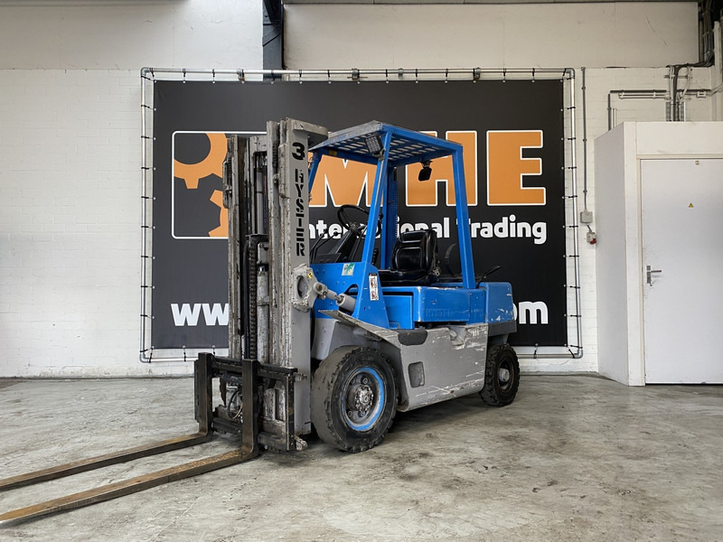 Hyster H2.50XL - Gázüzemű targonca: 3 kép. Hyster H2.50XL - Gázüzemű targonca: 3 kép.