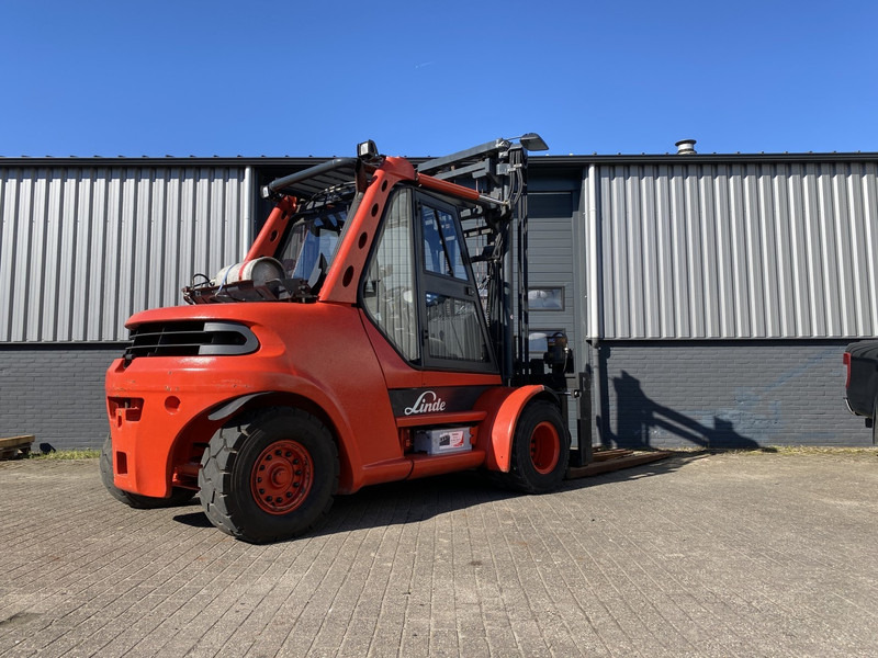 Linde H80T/900-03 - Gázüzemű targonca: 4 kép. Linde H80T/900-03 - Gázüzemű targonca: 4 kép.