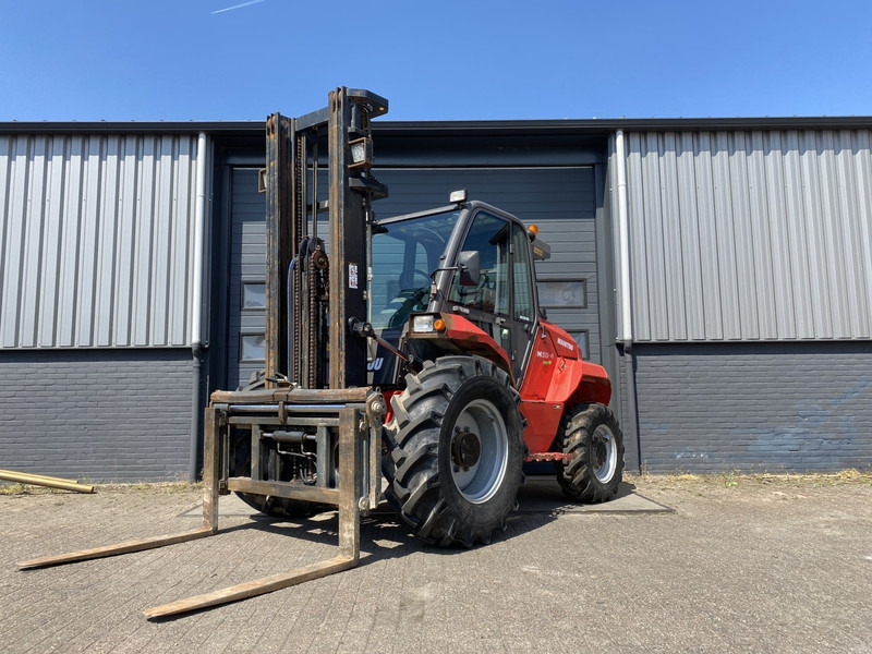 Manitou M 30-4 ST3B ST3B - Terepjáró képességű targoncá: 3 kép. Manitou M 30-4 ST3B ST3B - Terepjáró képességű targoncá: 3 kép.