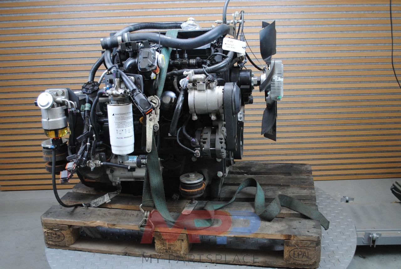 Bobcat D34 (Doosan) - Motor: 2 kép. Bobcat D34 (Doosan) - Motor: 2 kép.