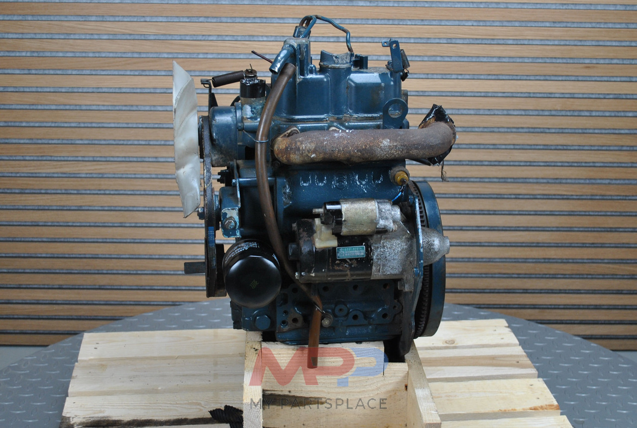 KUBOTA Z600 - Motor - Traktor: 4 kép. KUBOTA Z600 - Motor - Traktor: 4 kép.