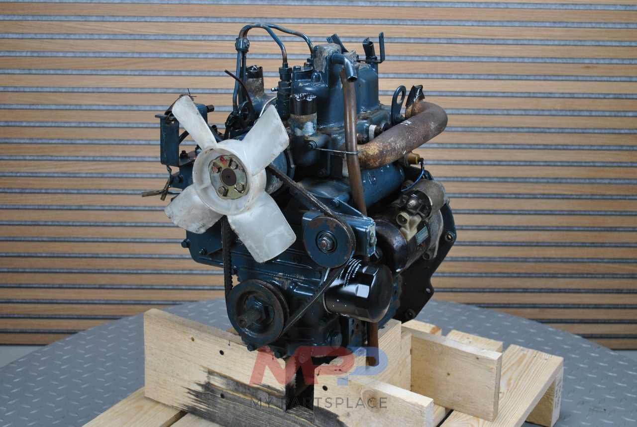 KUBOTA Z600 - Motor - Traktor: 1 kép. KUBOTA Z600 - Motor - Traktor: 1 kép.