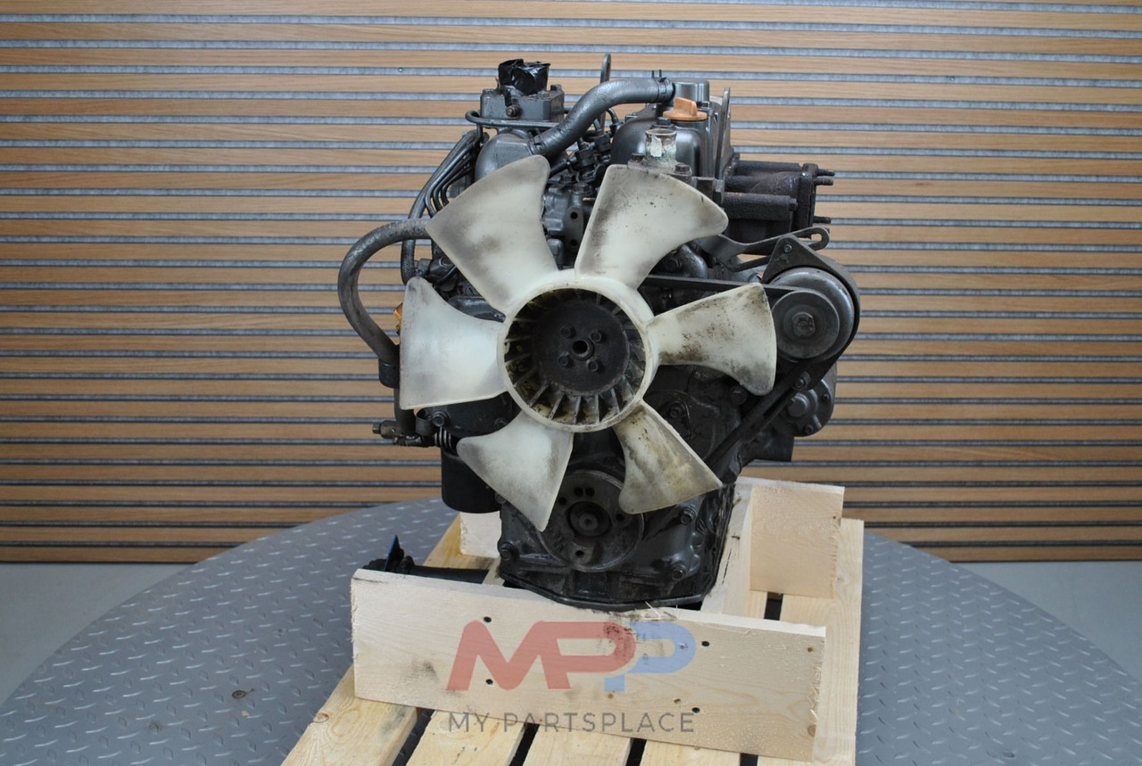 Komatsu 3D84 - Motor - Építőipari gépek: 5 kép. Komatsu 3D84 - Motor - Építőipari gépek: 5 kép.