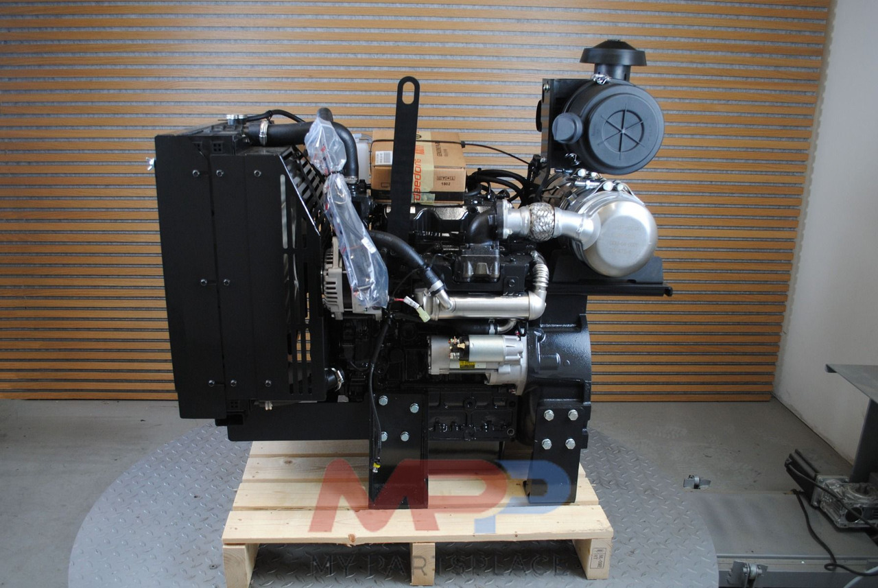 Kubota Kioti - Deadong 3H183T STAGE V *NIEUW* - Motor: 2 kép. Kubota Kioti - Deadong 3H183T STAGE V *NIEUW* - Motor: 2 kép.