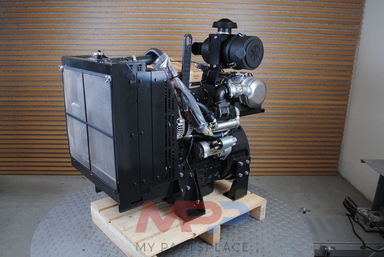 Kubota Kioti - Deadong 3H183T STAGE V *NIEUW* - Motor: 1 kép. Kubota Kioti - Deadong 3H183T STAGE V *NIEUW* - Motor: 1 kép.