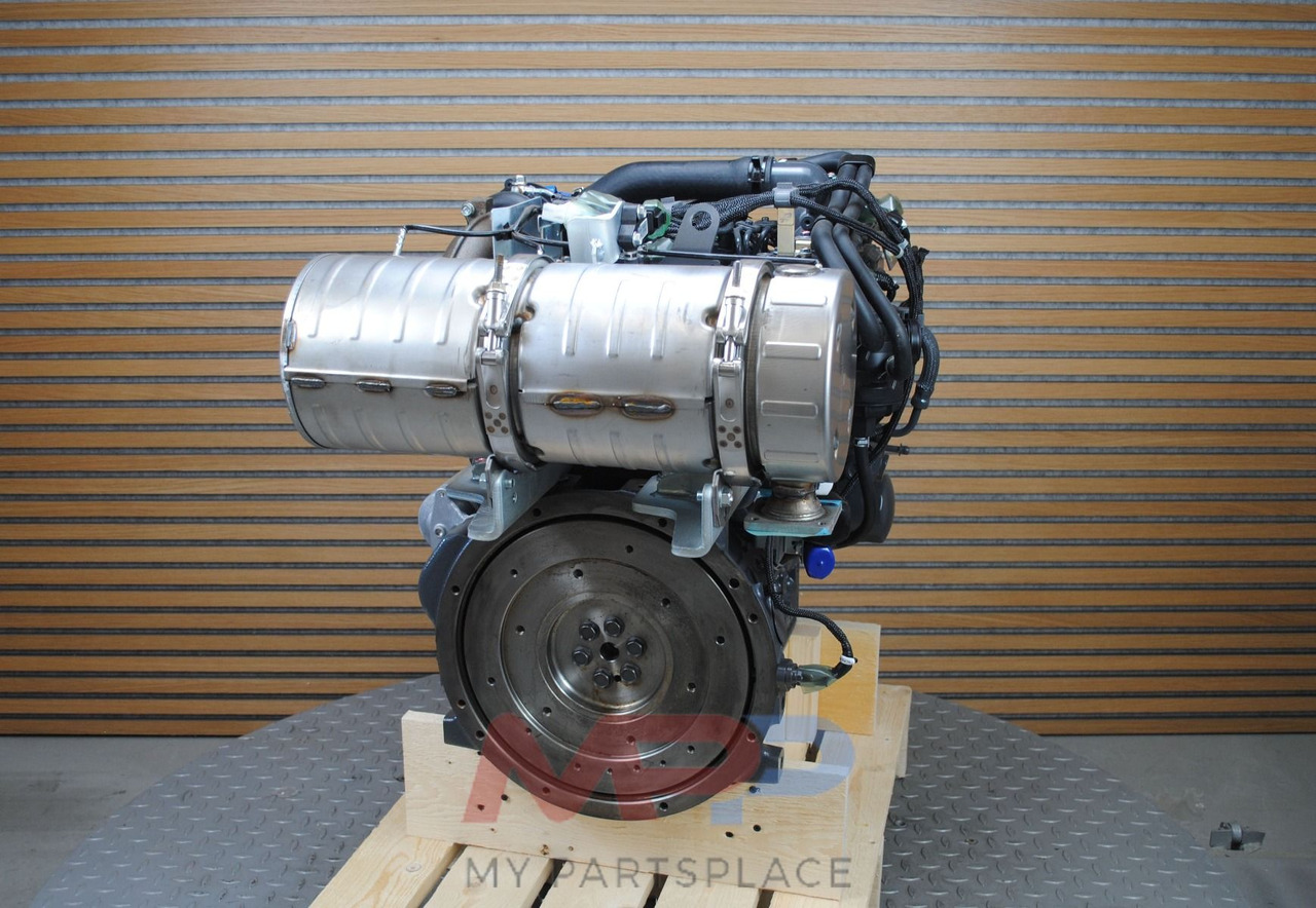 Kubota Kubota V2403-CR-T nieuw - Motor: 2 kép. Kubota Kubota V2403-CR-T nieuw - Motor: 2 kép.