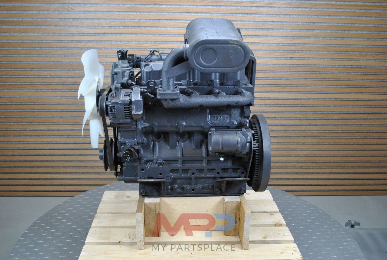 Kubota Kubota V2403 - Motor - Mezőgazdasági gépek: 2 kép. Kubota Kubota V2403 - Motor - Mezőgazdasági gépek: 2 kép.
