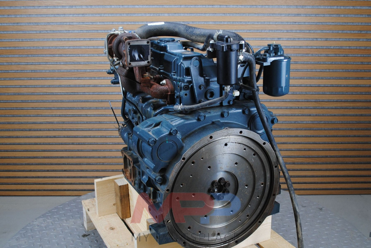 Kubota Kubota V2607-T - Motor - Építőipari gépek: 5 kép. Kubota Kubota V2607-T - Motor - Építőipari gépek: 5 kép.