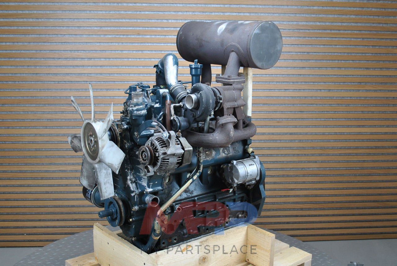 Kubota V1505-T (Turbo) - Motor - Traktor: 2 kép. Kubota V1505-T (Turbo) - Motor - Traktor: 2 kép.