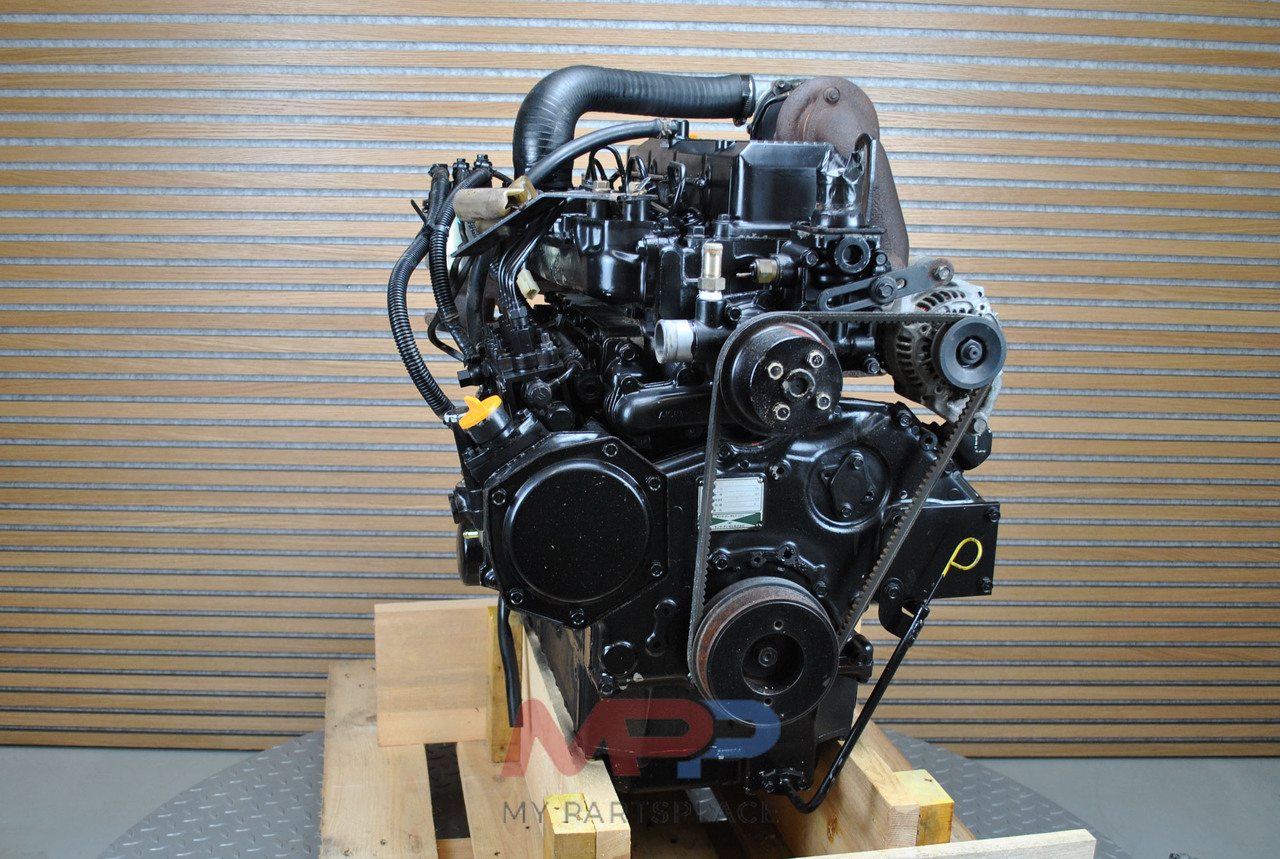 YANMAR 4TNE100 / 4TNE100-T - Motor - Kombájn: 4 kép. YANMAR 4TNE100 / 4TNE100-T - Motor - Kombájn: 4 kép.