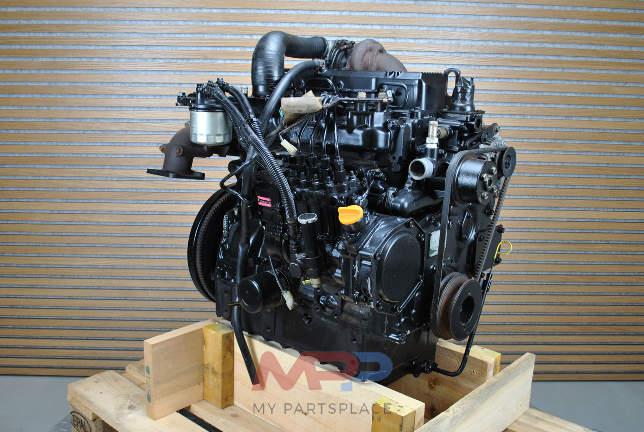 YANMAR 4TNE100 / 4TNE100-T - Motor - Kombájn: 2 kép. YANMAR 4TNE100 / 4TNE100-T - Motor - Kombájn: 2 kép.