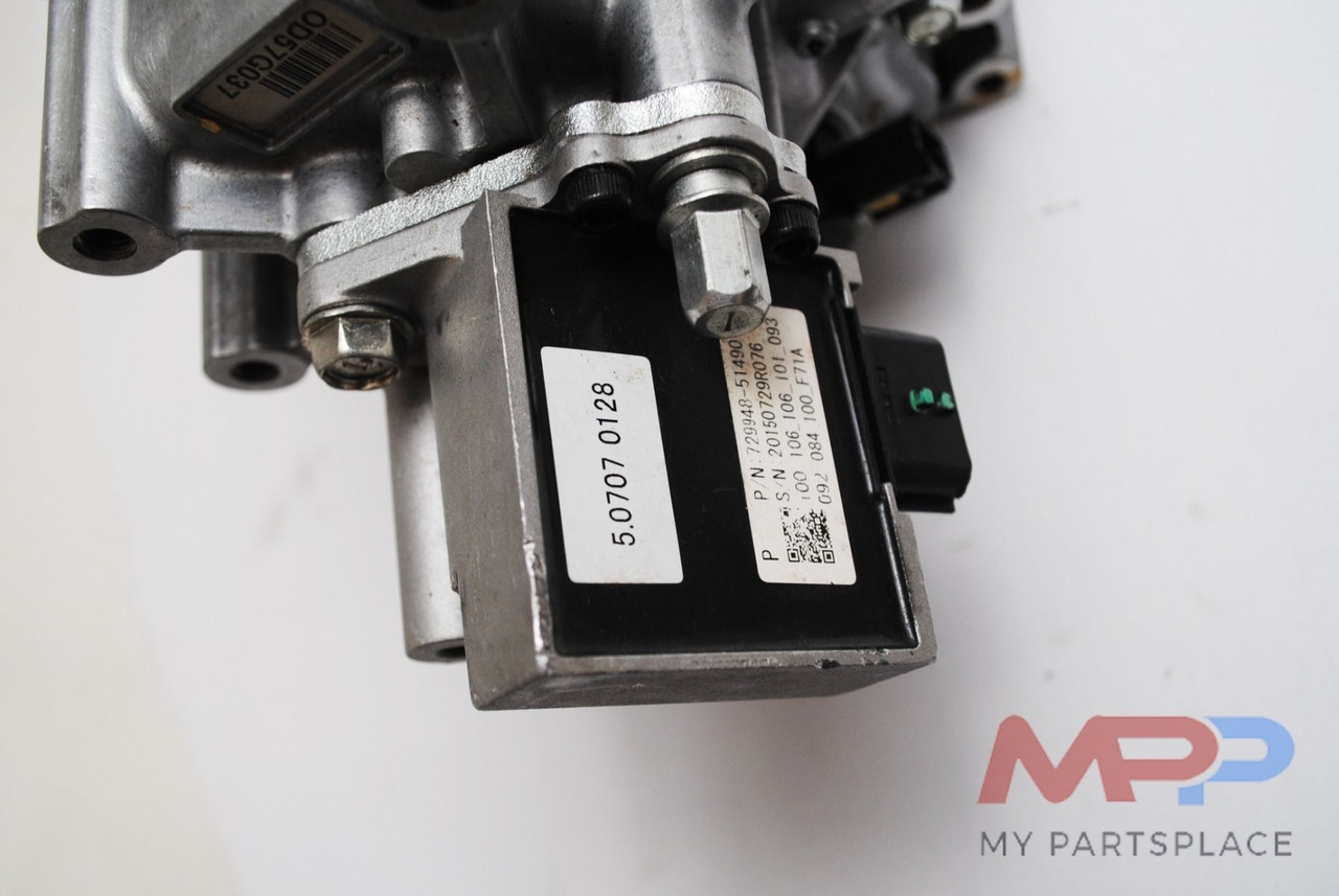 Yanmar Injectiepomp 4TNV98(T) 729948-51490 - Motor: 4 kép. Yanmar Injectiepomp 4TNV98(T) 729948-51490 - Motor: 4 kép.