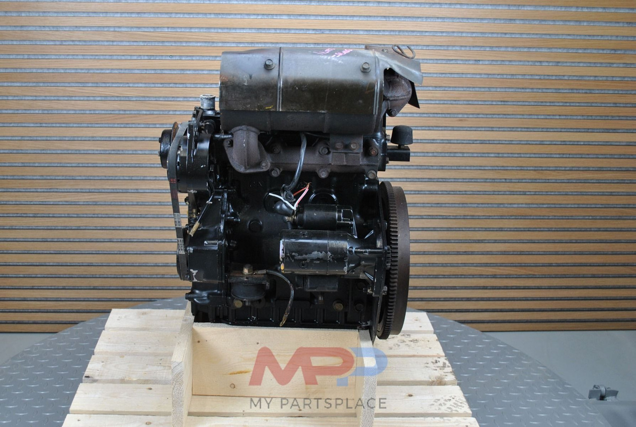 Yanmar Yanmar 3TN75 - Motor - Teherautó: 2 kép. Yanmar Yanmar 3TN75 - Motor - Teherautó: 2 kép.