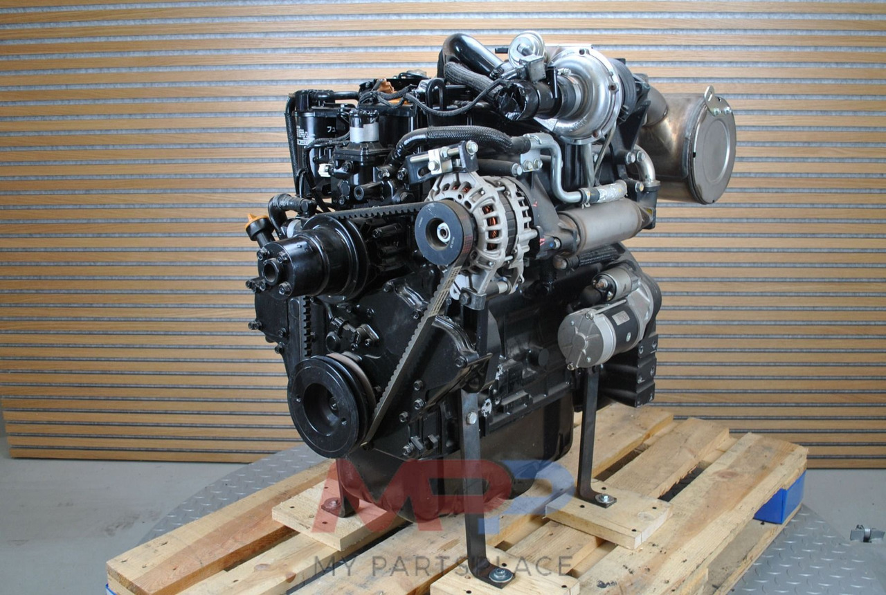 Yanmar Yanmar 4TNV98CT - DEMO - Motor - Építőipari gépek: 1 kép. Yanmar Yanmar 4TNV98CT - DEMO - Motor - Építőipari gépek: 1 kép.