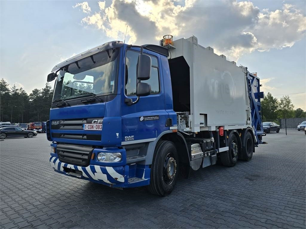 DAF LF 2011 MOL PUSHER 2000 Garbage Truck - Szemetesautó: 2 kép. DAF LF 2011 MOL PUSHER 2000 Garbage Truck - Szemetesautó: 2 kép.